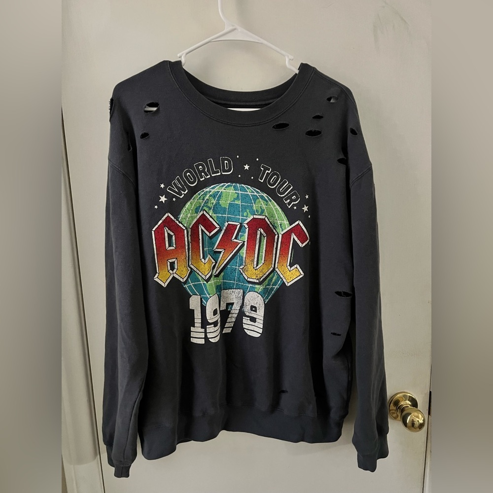 Cutout sweatshirt